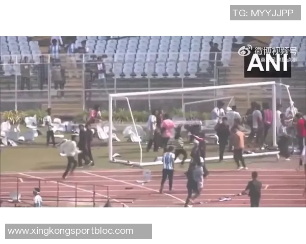 梅西印度行引发混乱当地官员指责组织方贪婪无能与球迷自拍成风