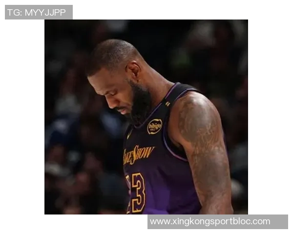 浓眉首节表现低迷外线未开仅得4分2篮板正负值惨淡12