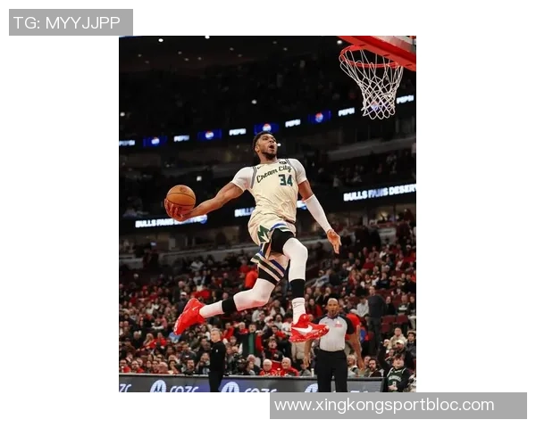 字母哥表现出色却难掩球队疲态14投9中贡献22分8篮板3助攻1盖帽