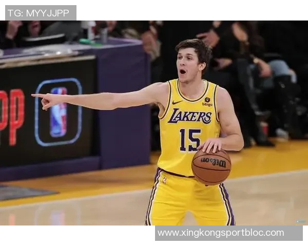 里夫斯回忆浓眉被交易时的反应称以为是玩笑话