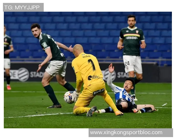 秀弗莱明谈比赛贡献：攻防细节我都乐意参与助力球队胜利