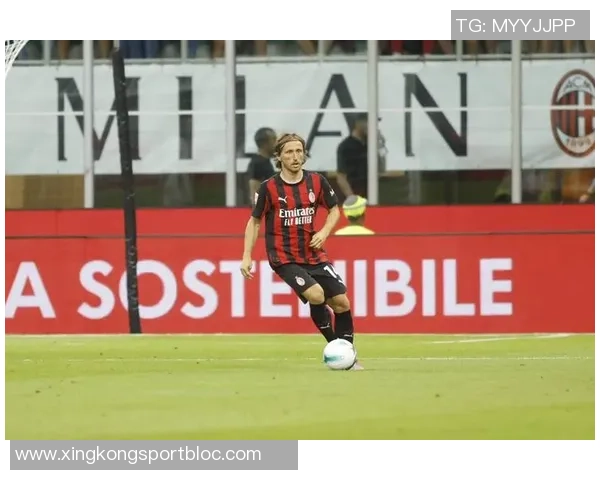 莫德里奇全场表现不佳射门与关键传球均未得分被对手频繁突破评分仅为68